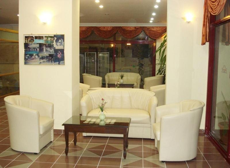 Amber-rose Aparthotel 3*