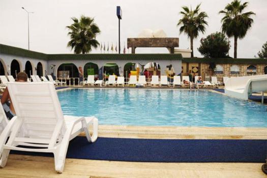Astor Beach 3*