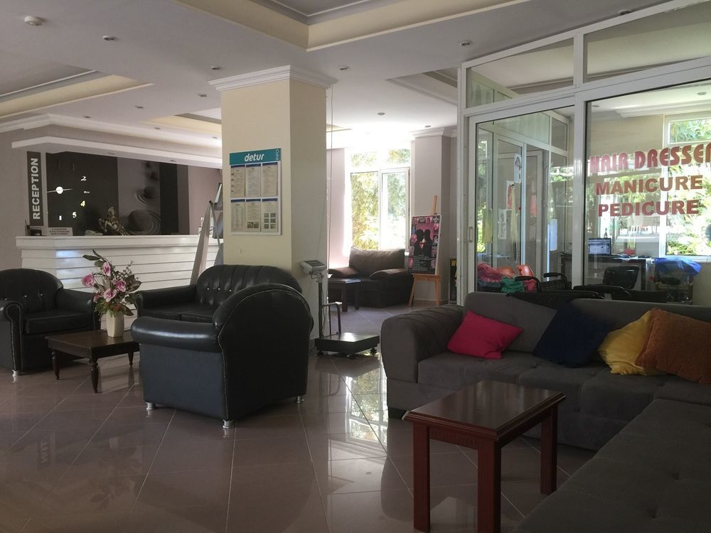 Aparthotel Rose Garden 2*