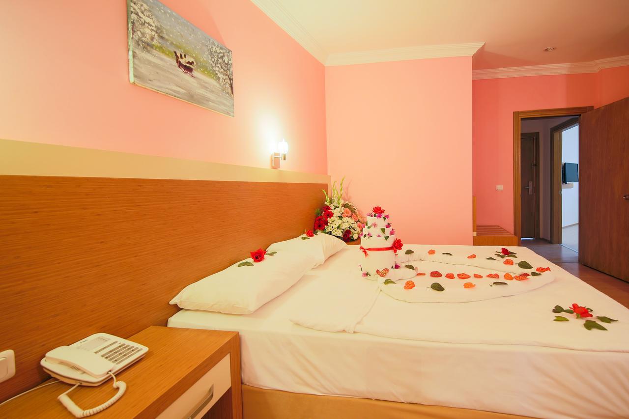 Hotel Grand Ati̇lla 3*