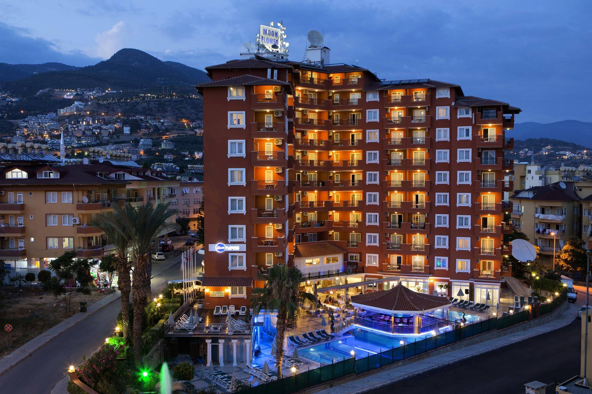 Aparthotel Moonflower Aparts & 3*