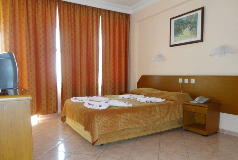 Floria Hotel 4*