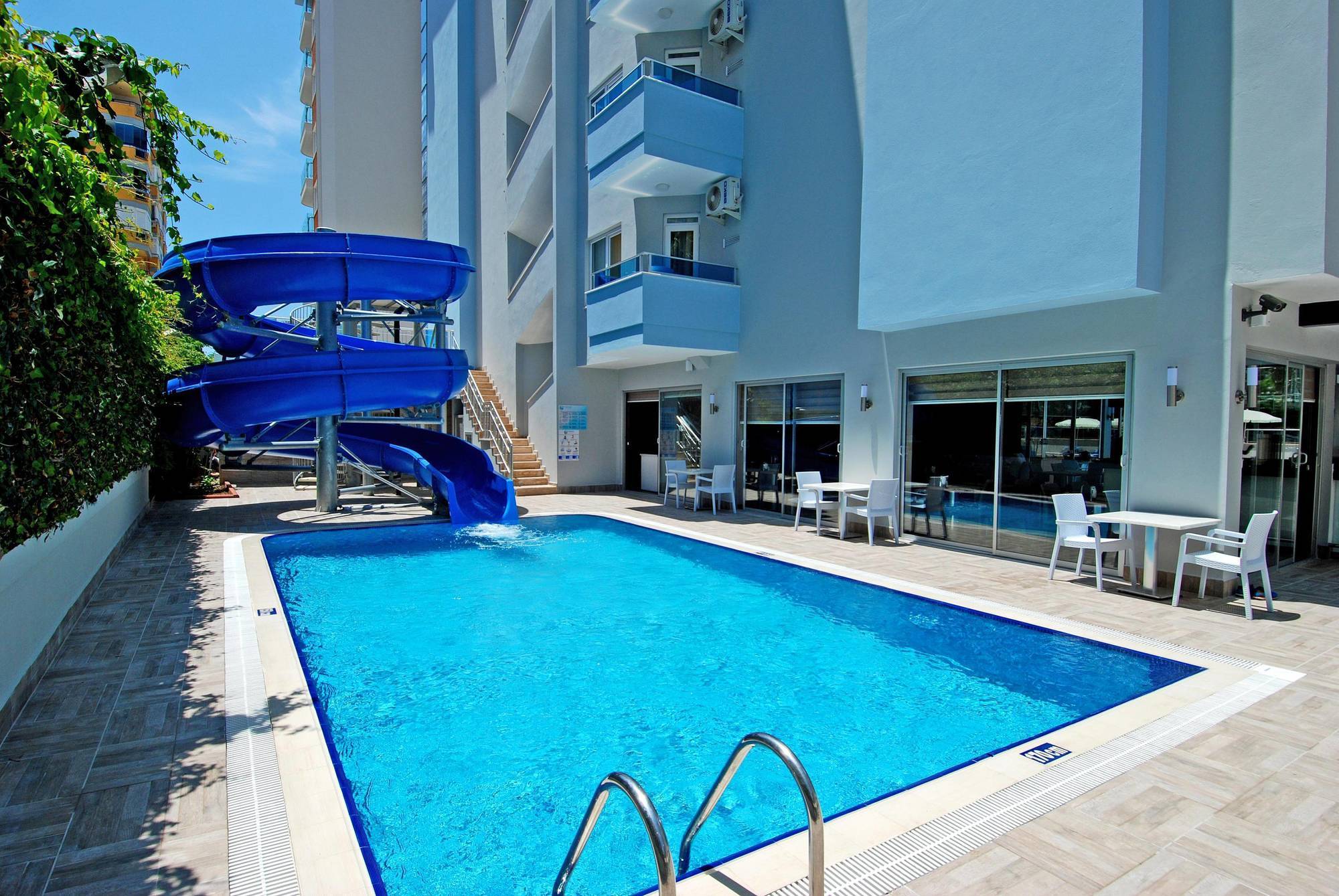 Hotel Kleopatra Ramira 4*