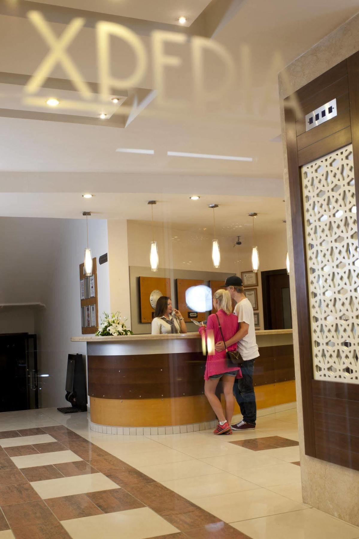 Kandelor Hotel 4*