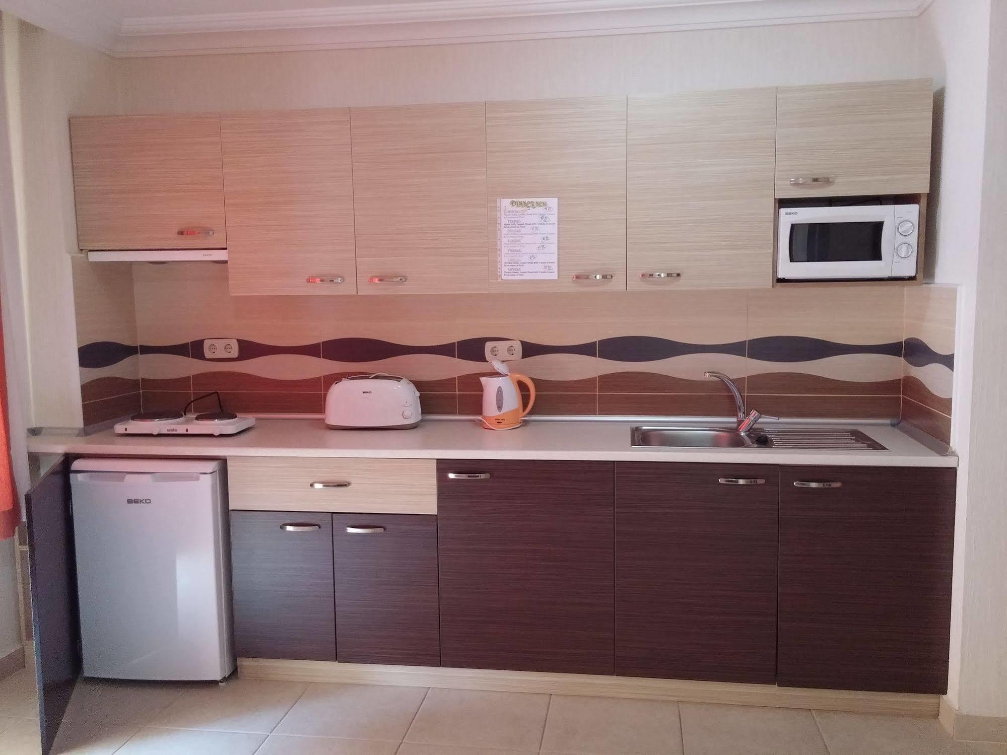 Ada-1 Lejlighedshotel