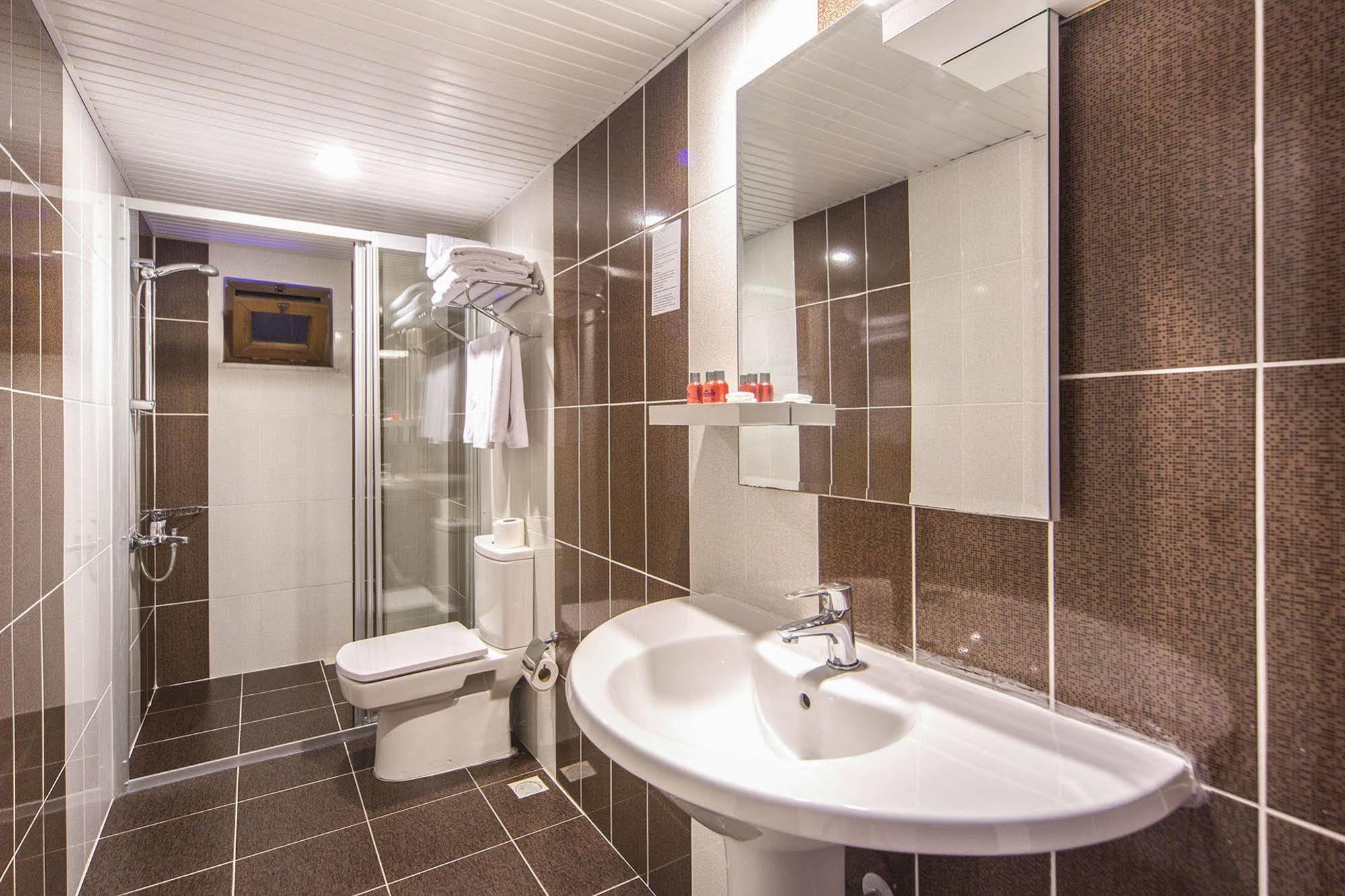 Atlas Hotel 4*