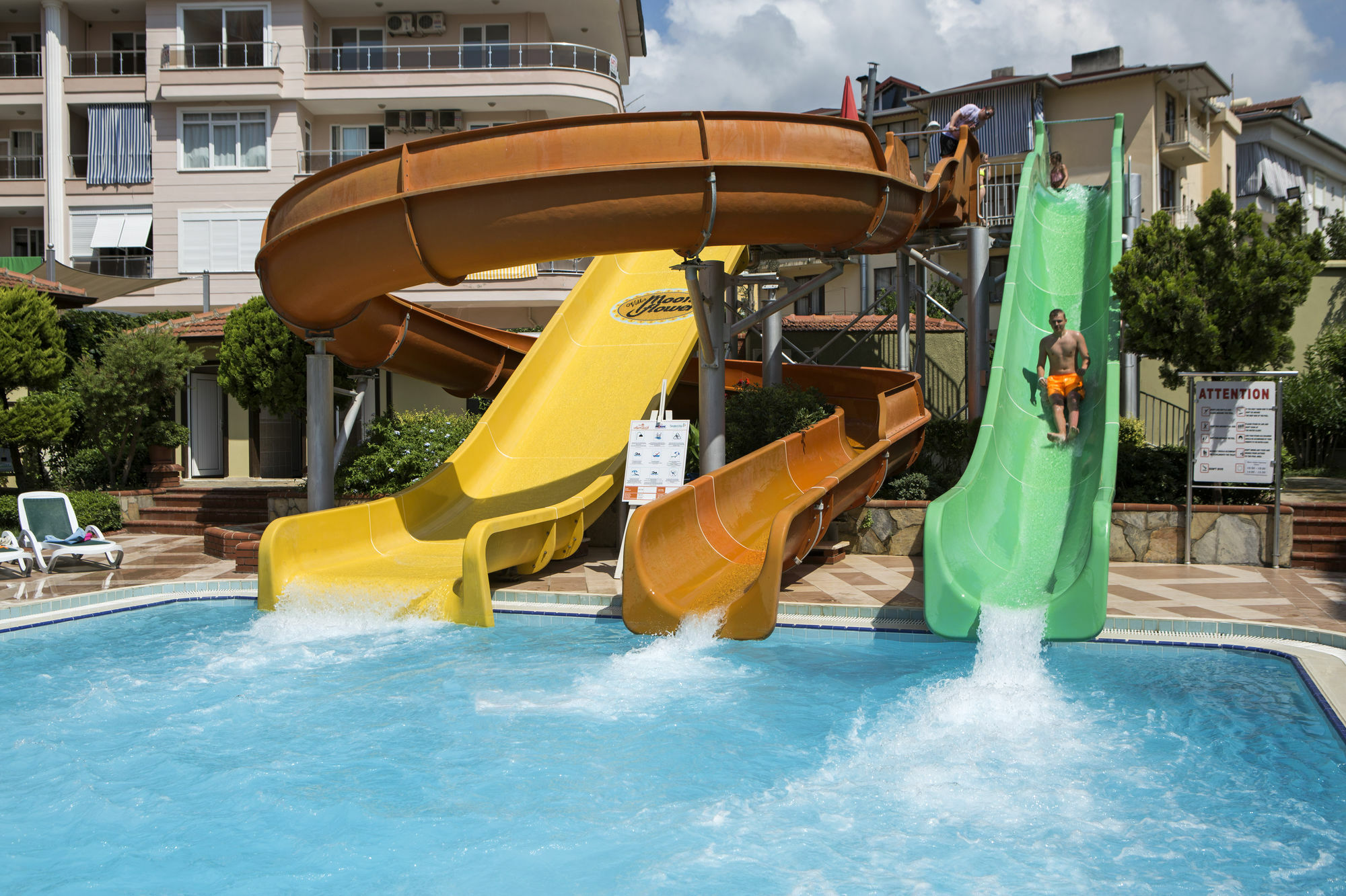 Aparthotel Moonflower Aparts & 3*