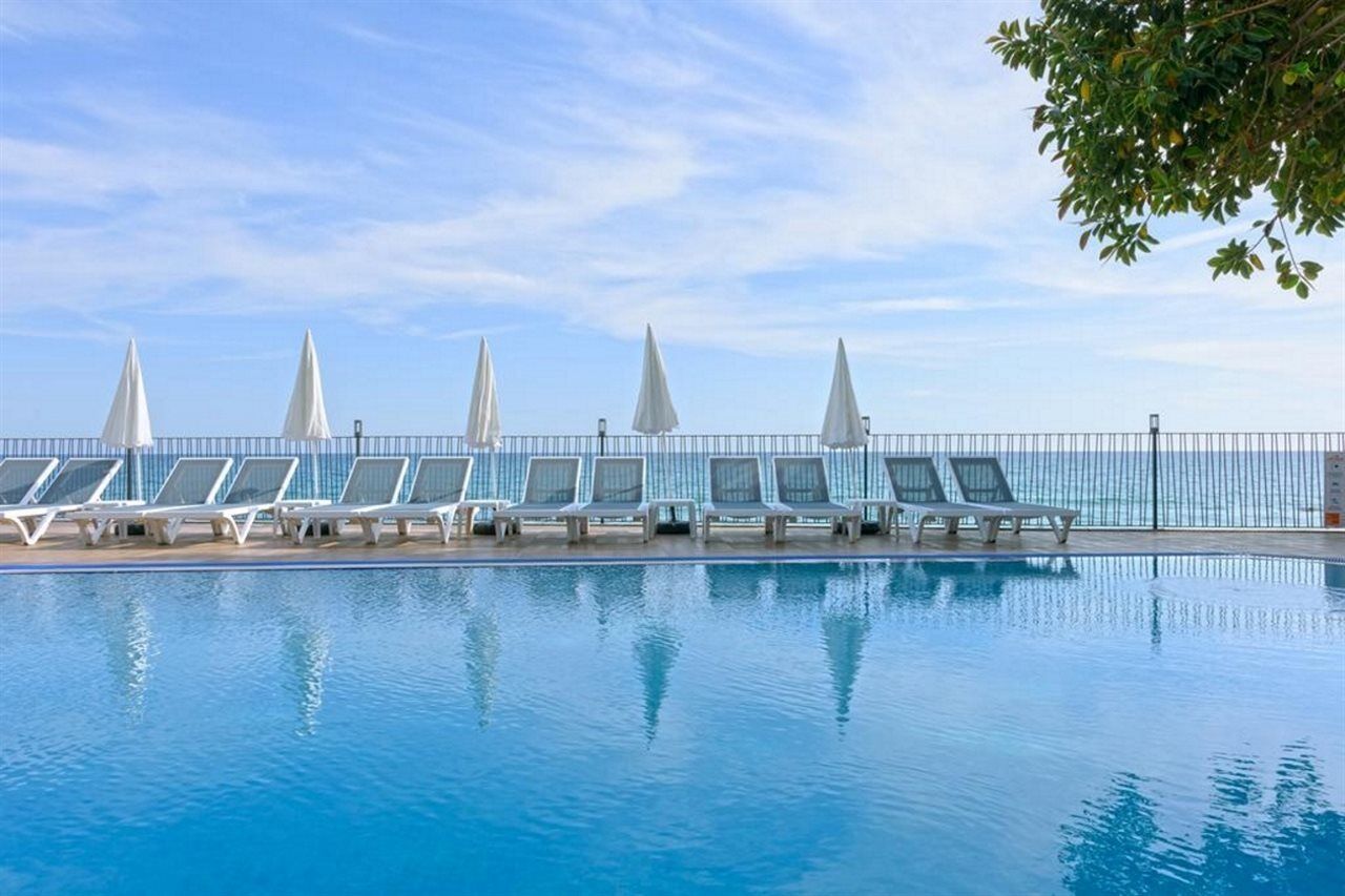 Floria Hotel