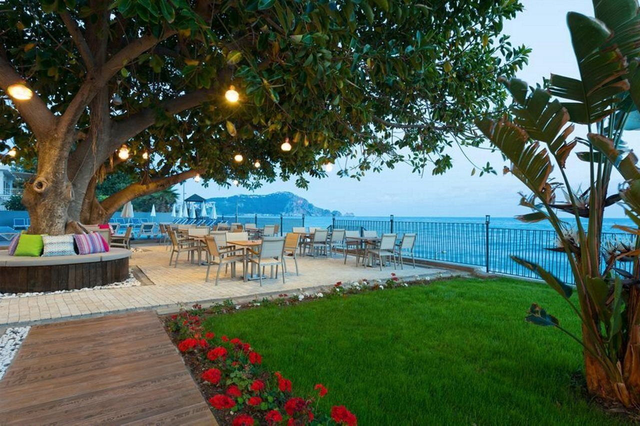 Floria Hotel