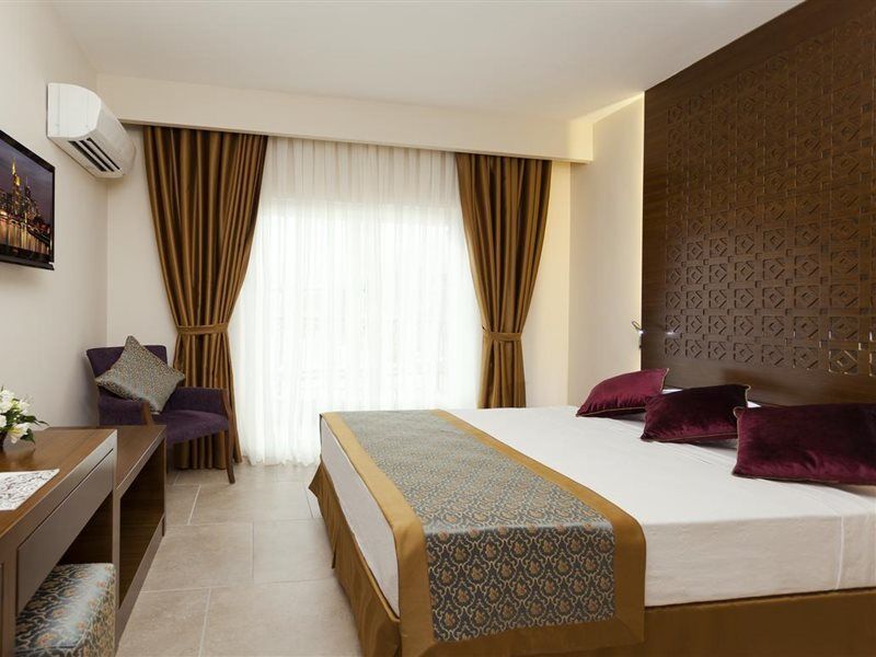 Alaaddin - Adult Only Hotel