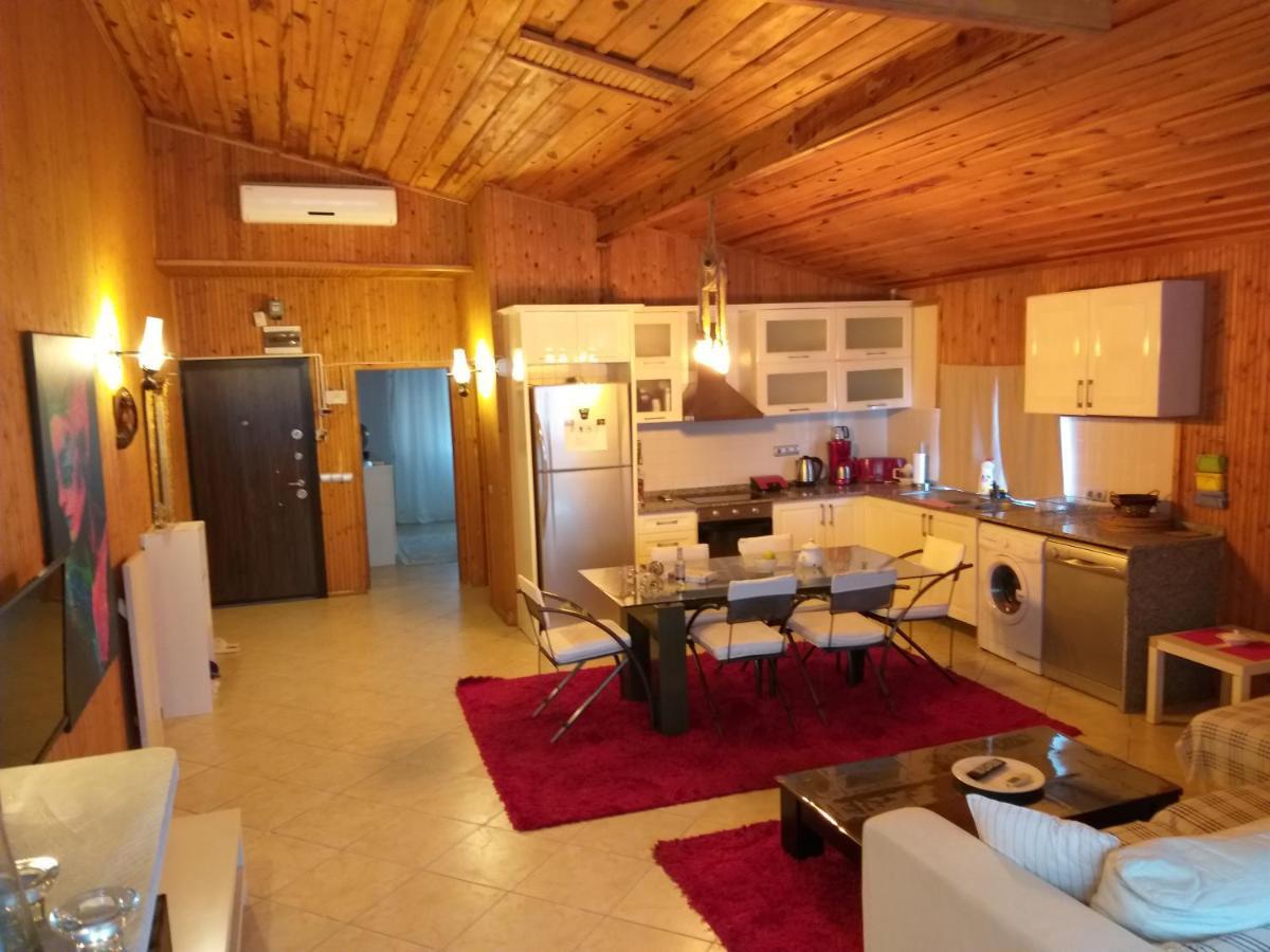 Kleopatra Separate Apartment