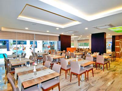 Kleopatra Ramira Hotel 4*