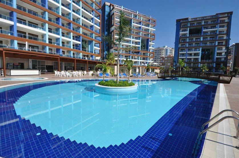 Crystal Park 1 *