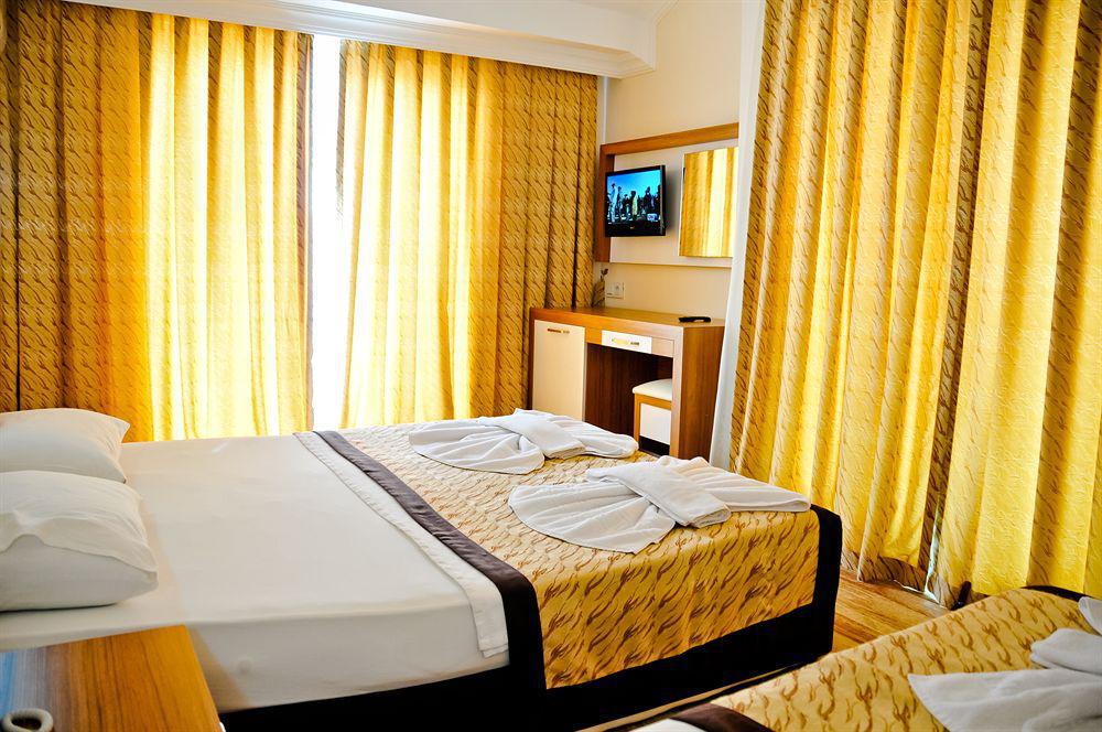 Mitos Aparthotel