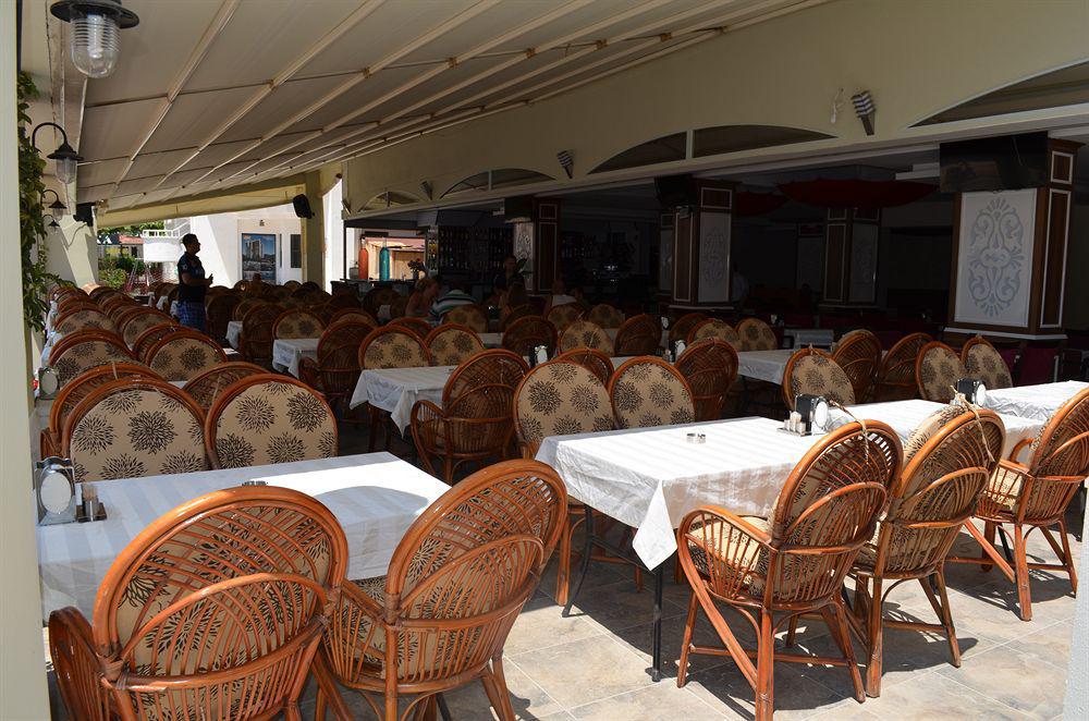 Aparthotel Mitos 2*