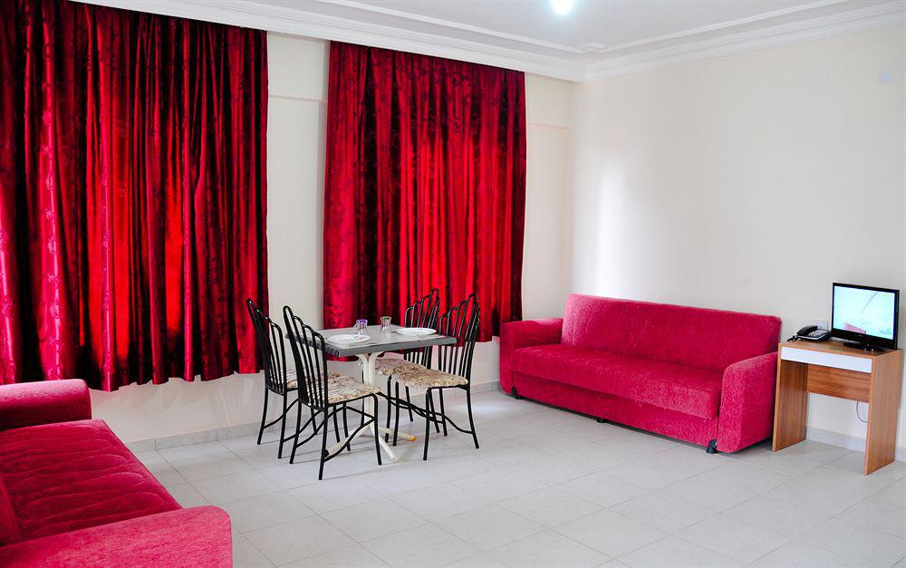 Mitos Aparthotel