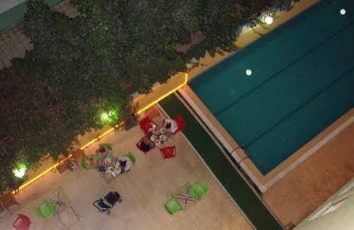 Aparthotel Mirage 3*