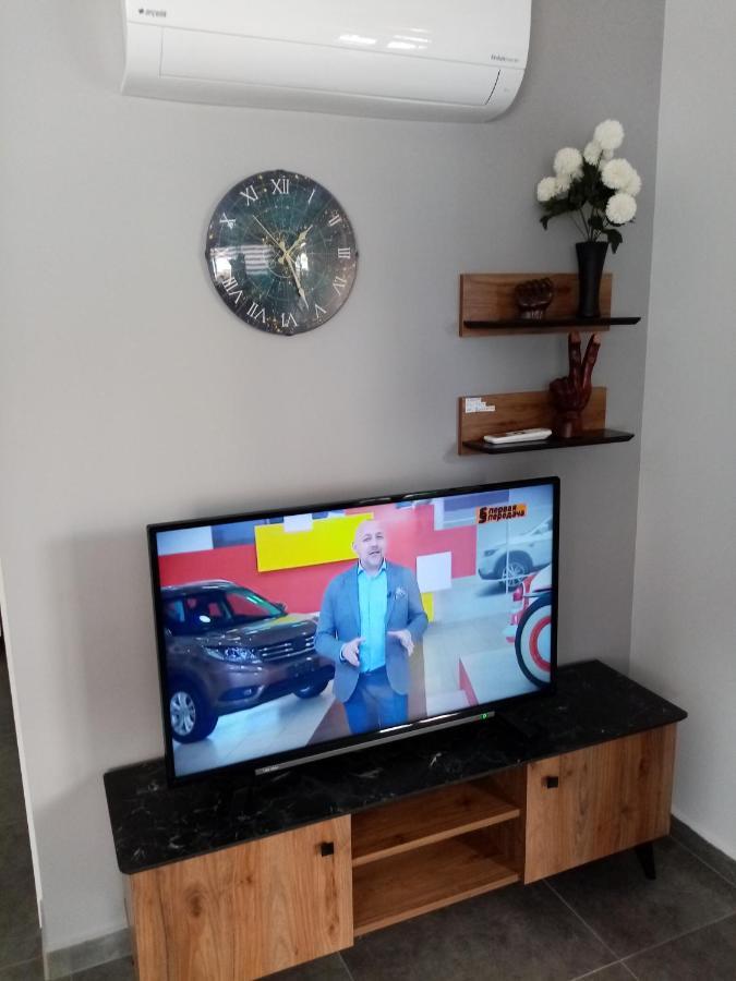 Apartment Aura Just 100 Meters To Kleopatra