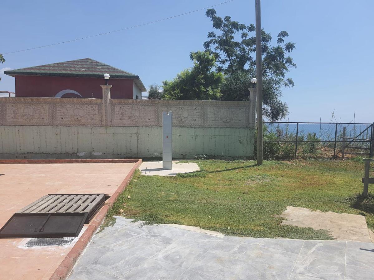 Karaca Pansiyon *