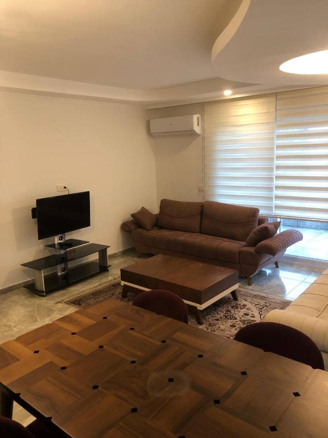 Another World Apartment