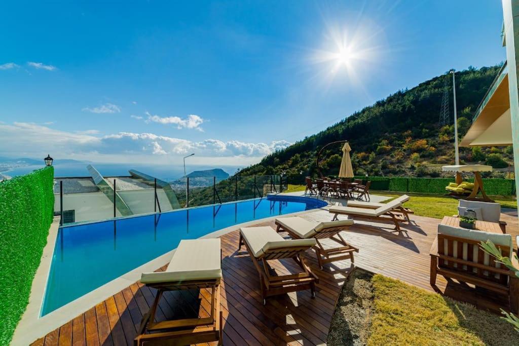 Villa And Sea View Pool Lux