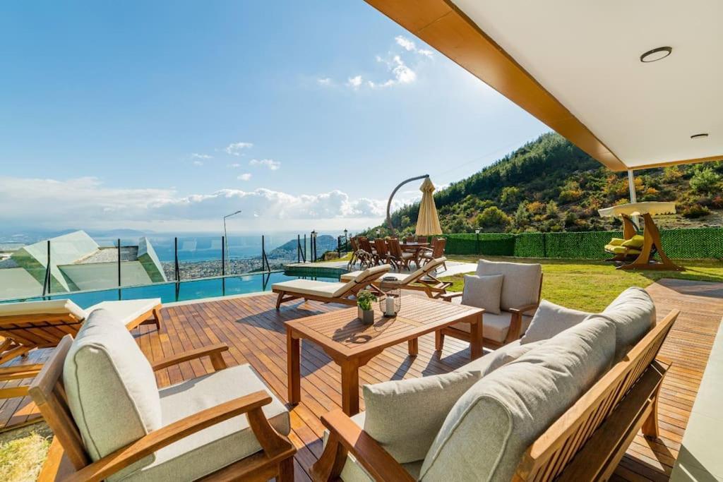 Villa And Sea View Pool Lux