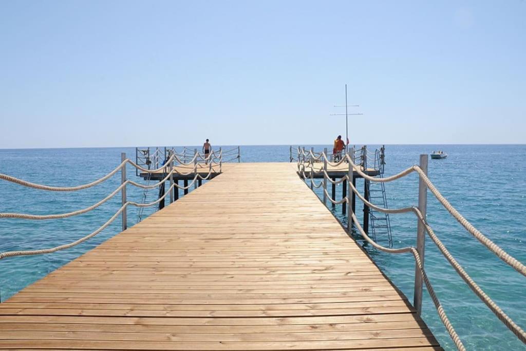 Gold 5 Star 2+1 Sea View And Aqua Park Apartment Alanya