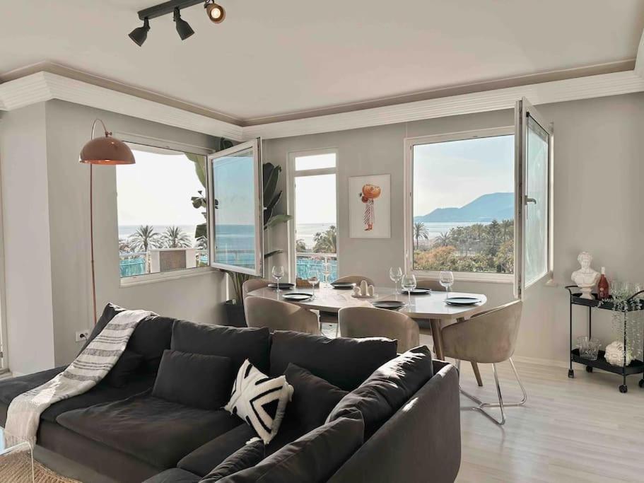 Cleopatra L Truly Unique Sea View Apartment