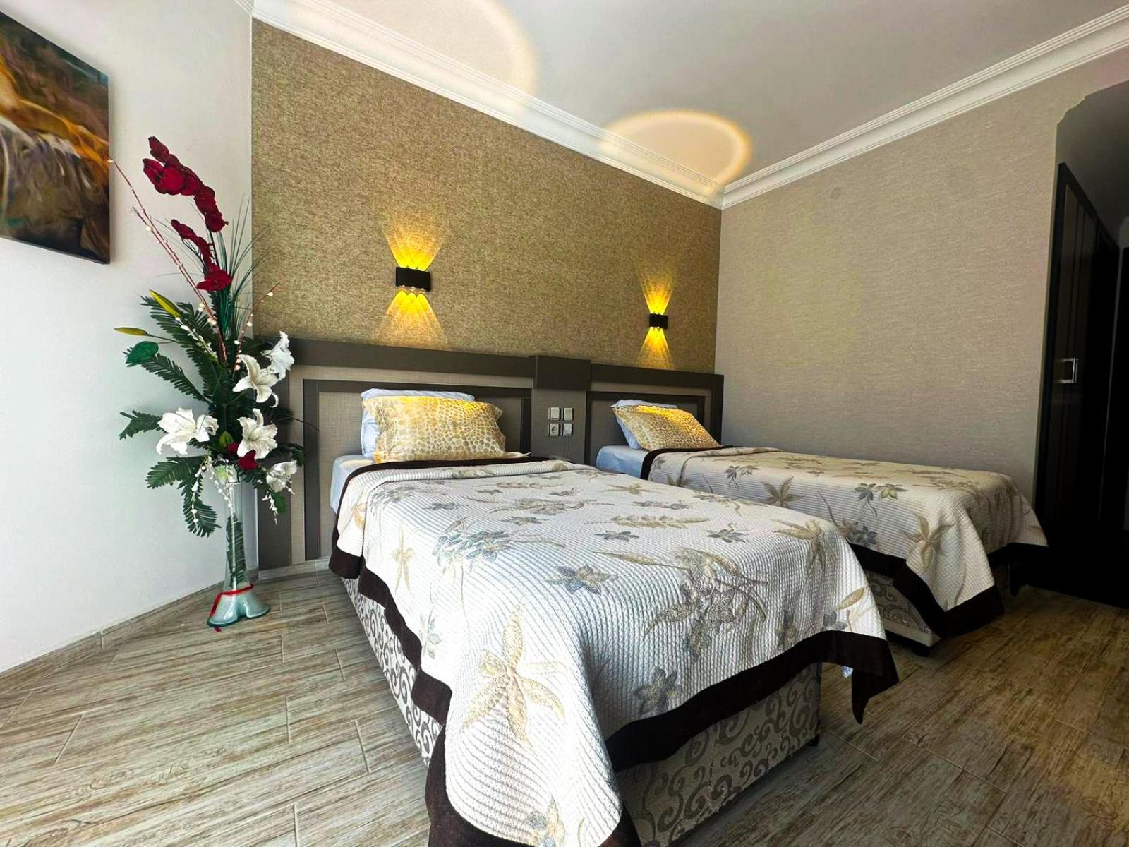 Monte Carlo Hotel