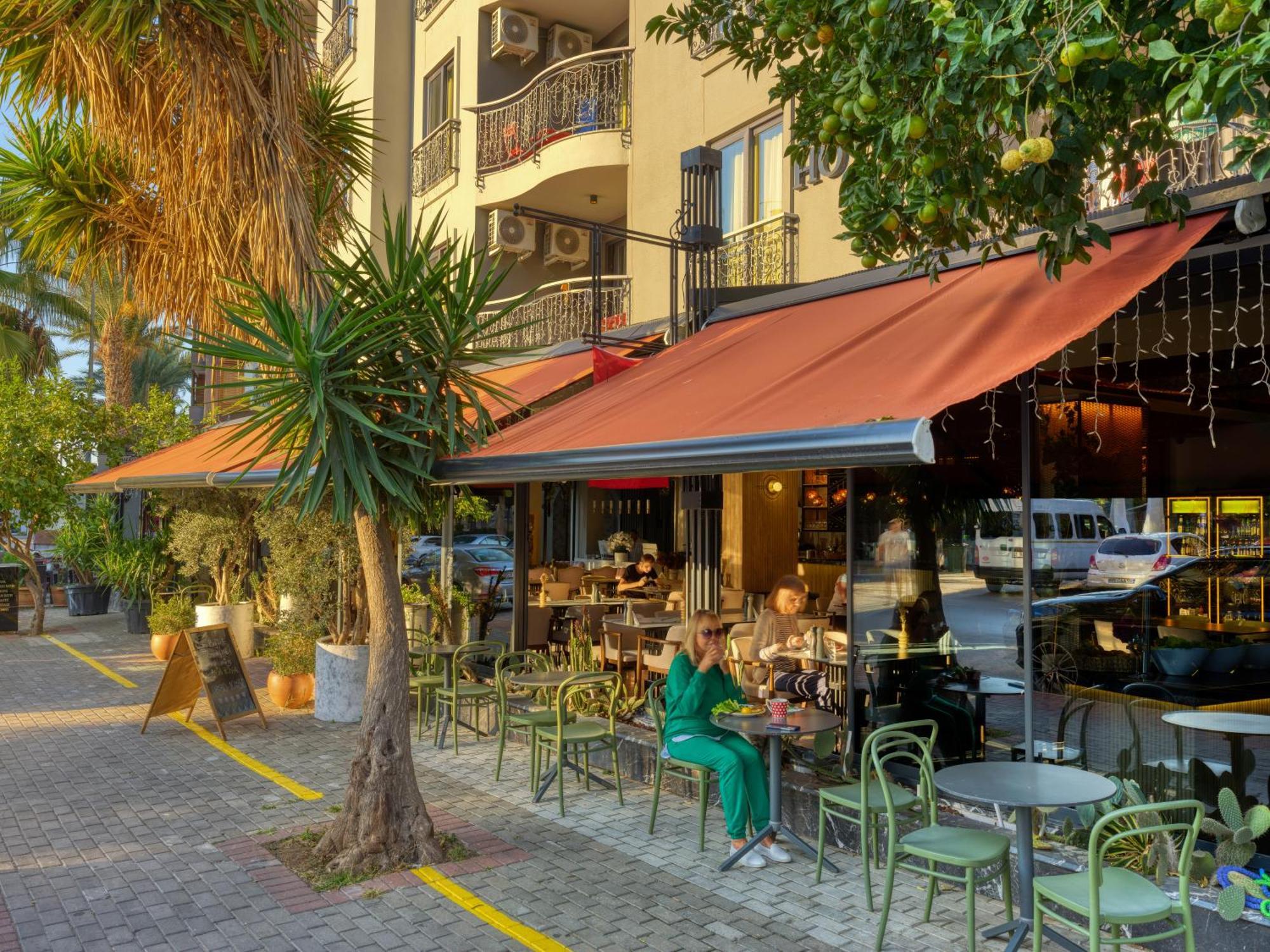 Aria Riva Aparthotel