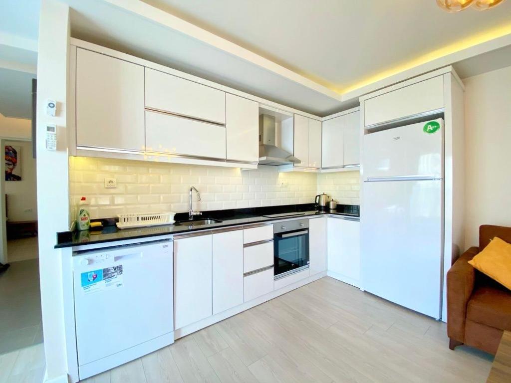 1bd Flat 200m To The Beach! Great Location! Apartment Alanya