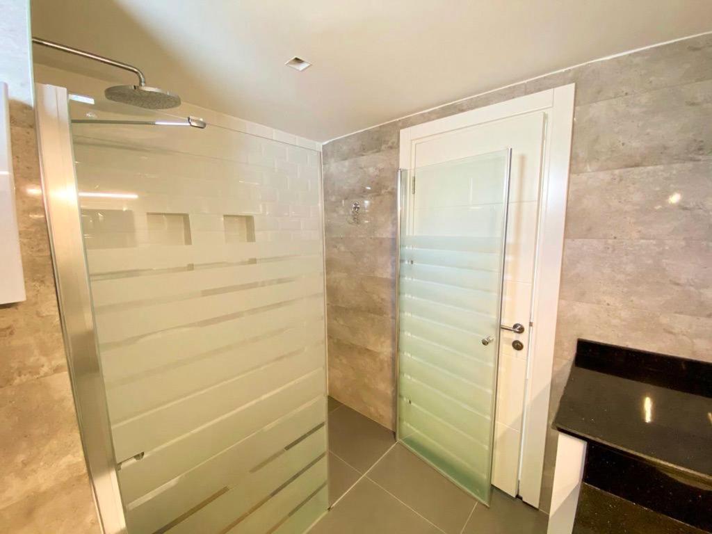 Apartment 1bd Flat 200m To The Beach! Great Location!