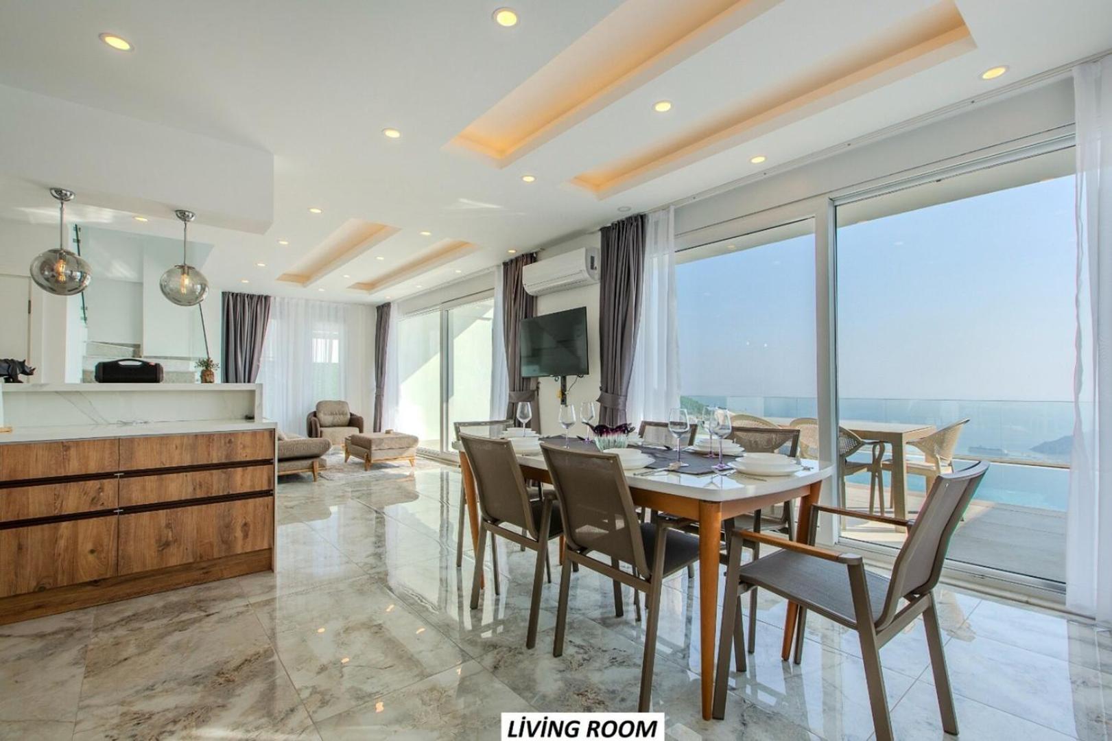 Luxury By The Coast Holiday home