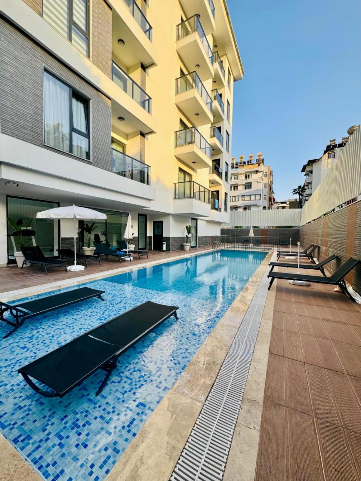 In In The Center By The Sea Alanya