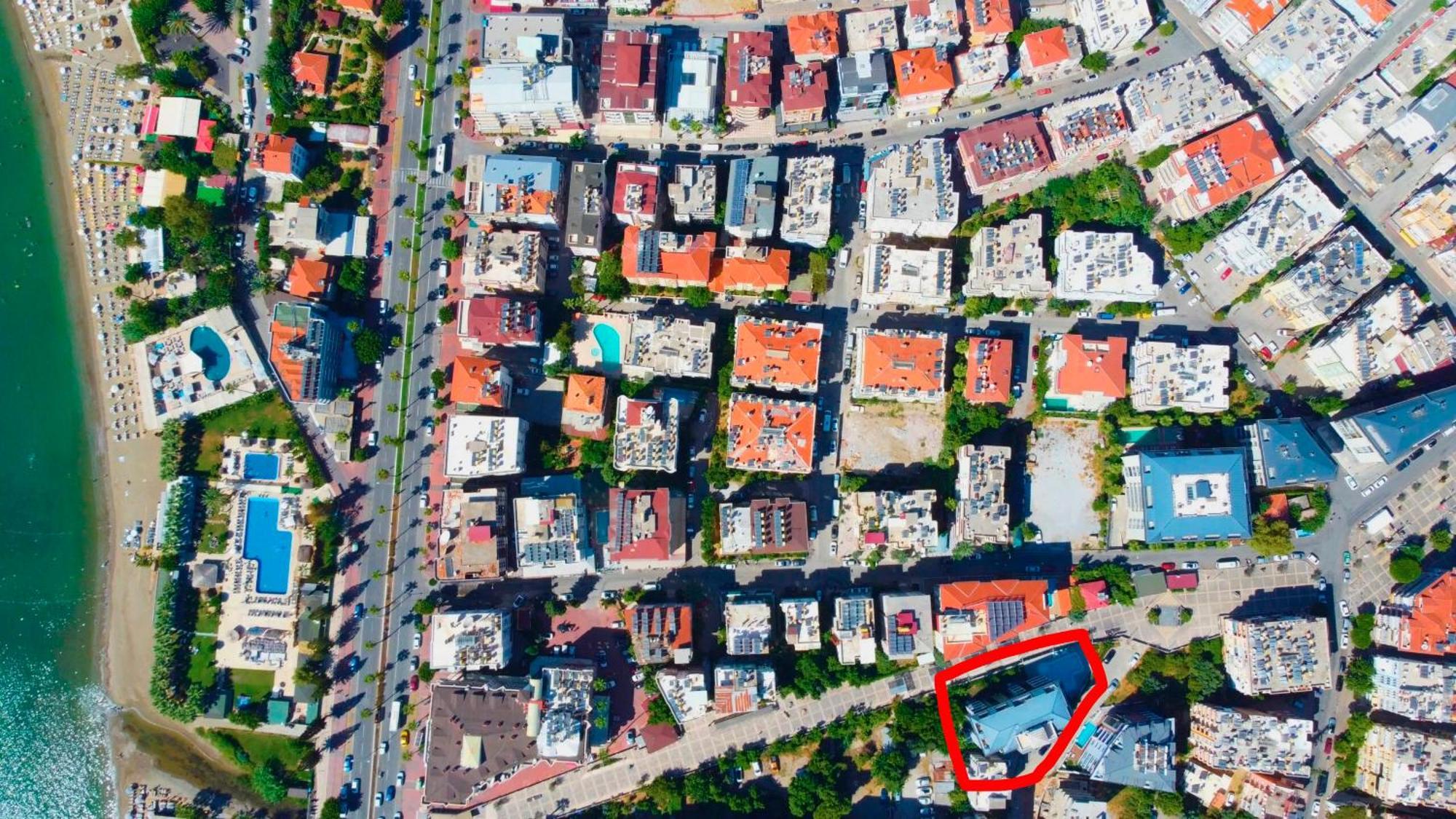 1bd Flat 200m To The Beach! Great Location! *