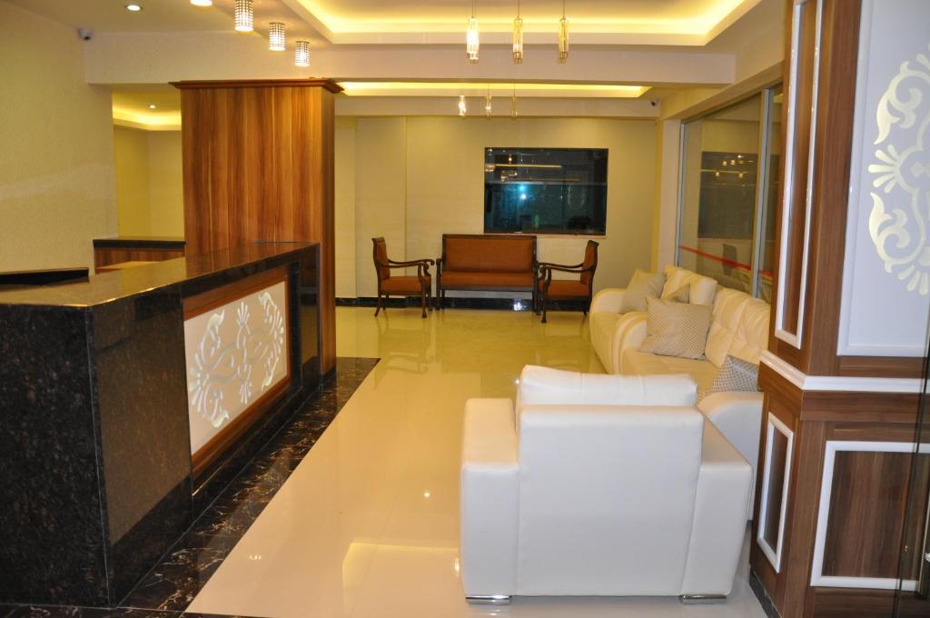 Mitos Aparthotel