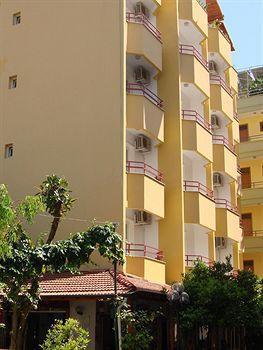Mola Hotel 2*