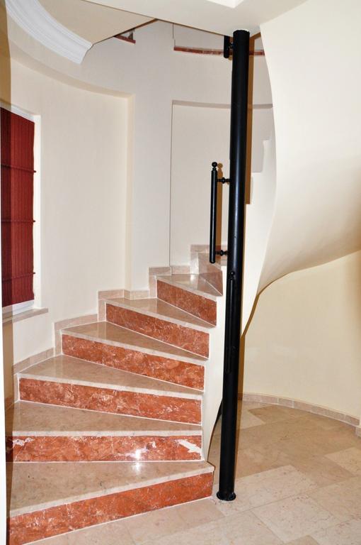 Gold City Villa *