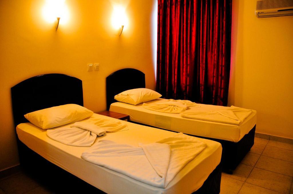 Aparthotel Mitos