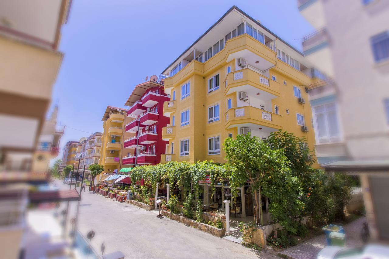 Aparthotel Bayram 3*