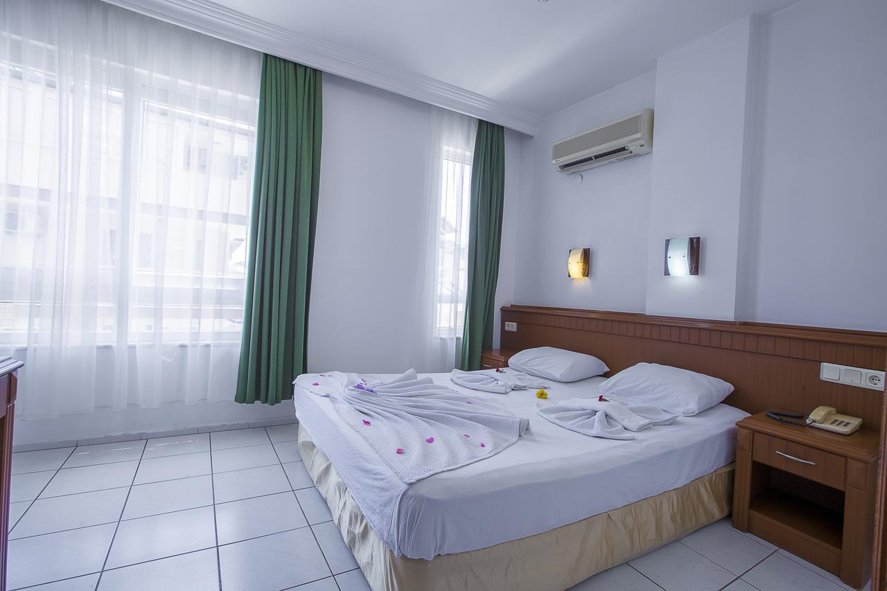 Aparthotel Bayram 3*