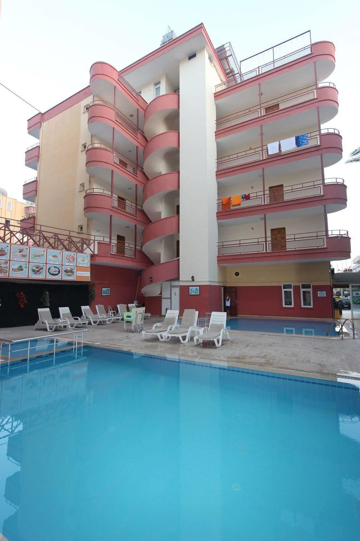 Damlatas Elegant Aparthotel 3*