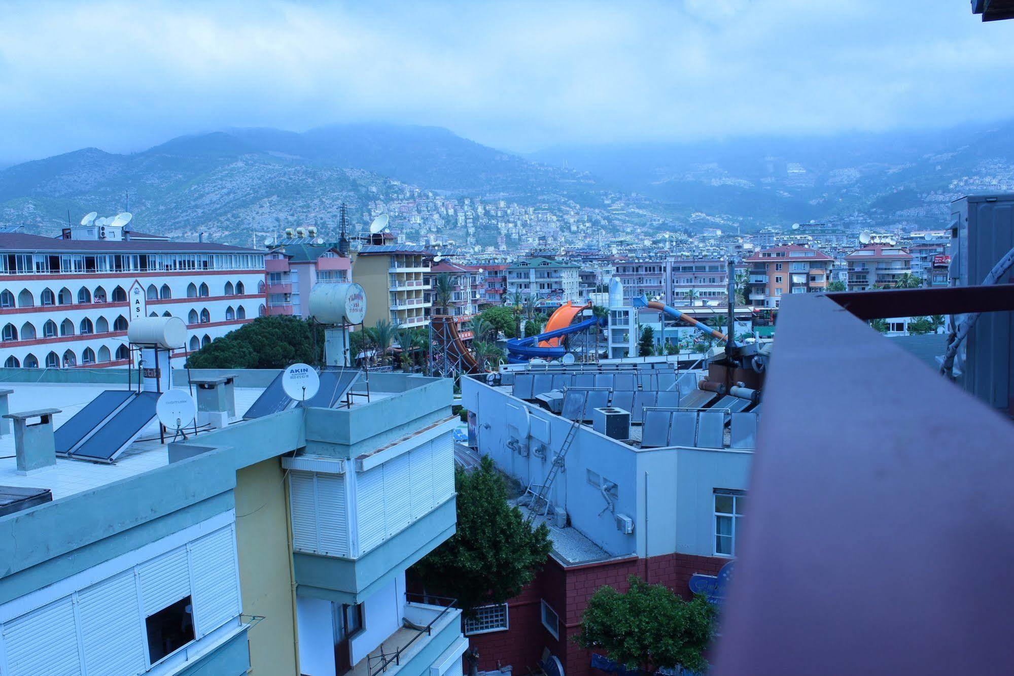 Mola Hotel