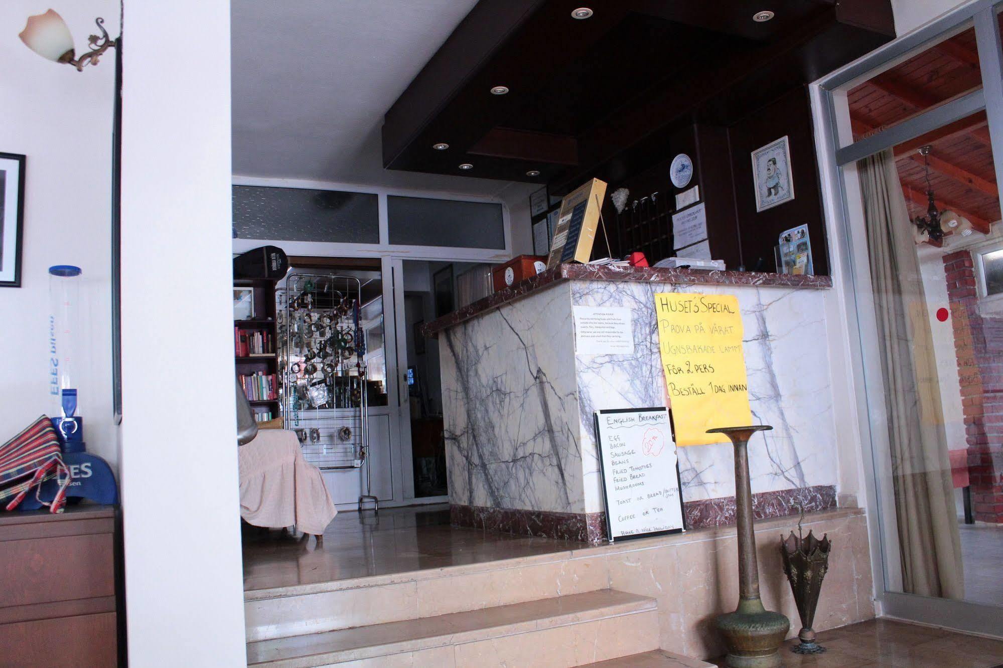 Mola Hotel