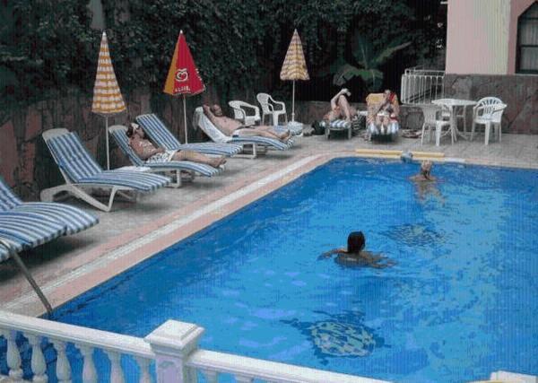 Aparthotel Alaya Apart 3*